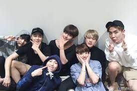 Min On Twitter Bts Wallpaper Desktop Bts Laptop Wallpaper Bts Wallpaper