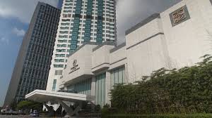 Business guests enjoy the breakfast. Double Tree By Hilton Hotel Shanghai Youtube