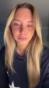 Dasha Dova Middle Finger