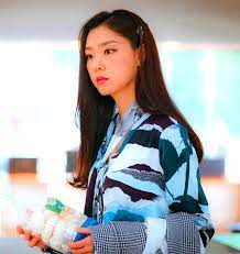 Even though seo ji hye worked with hyun bin in rampant and with kim jung hyun in don't dare to dream , she wasn't able to share any scenes with either actor. Crash Landing On You Seo Ji Hye Inspired Top 001 Seo Ji Hye Seo Kpop Girls