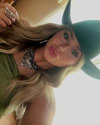 Laney Young's Instagram, Twitter & Facebook