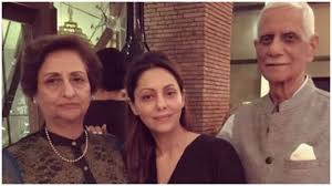 Gauri Khan Comes From A Strict Army Family Aryan khan adalah putra sulung dari shahrukh khan dan gauri khan. gauri khan comes from a strict army family
