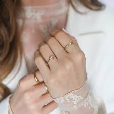 Diana Mitchell: Ring, Round Diamond, Diamond, .27ct, 18K gold, size 6 1/2