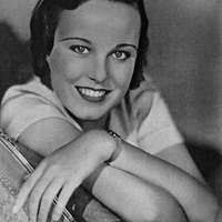 Stage actress Elsie Clark (SAYRE 21540)