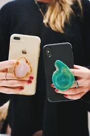 Cut the circles out with scissors. Holiday Gift Diy Agate Slice Pop Socket Every Little Thread