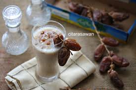 Sahabat hanya perlu menghaluskan kurma tanpa biji dengan susu uht atau susu kambing. Resipi Jus Kurma Susu Dan Gajus Sedap
