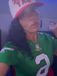 I told Yall Where to find @drinkcrookedtea It's Game Day. Let's Gooooo  🦅🦅🦅🦅