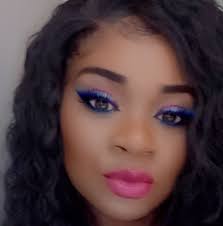 Which hotels in Jamaica have swim-up pools in the hotel rooms?