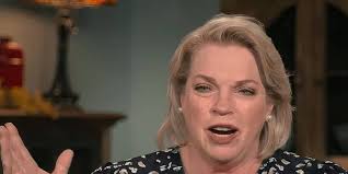 Sister Wives' Janelle Brown Announces Major Setback In North Carolina After  Revealing Why She Returned To Flagstaff Amid $340,000 Coyote Pass Debt