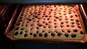 Weitere ideen zu lecker, rezepte, kuchen und torten. Kirsch Blech Kuchen Rezept All In Kuchen Youtube