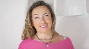 Abel Sandoval debuta con “La Cura”, una distopía argentina cargada de  ciencia, pasión y preguntas existenciales