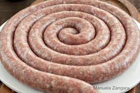 Hazi Keszitesu Sziciliai Serteshus Kolbasz Pork Sausage Recipes Sausage Homemade Sausage
