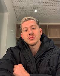 Blair Ashwood (@blairashwood) • Instagram photos and videos