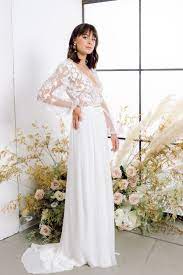 Alles aus neopren ausser schuhe. Modernes Brautkleid Feminin Elegant Lassig Hochzeitskleider Aus Der Kisui Berlin Kollektion