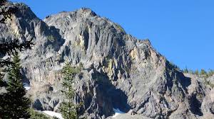 The area includes approximately 68,700 acres and encompasses the headwaters of pine, indian, strawberry, canyon, bear, lake, wall, roberts, and big creek. Strawberry Mountain Wilderness 2018 Wilderness Need