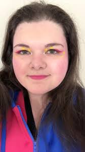 Obsessed with her custom makeup💄 Let's see yours in the comments!!! Any  model is ok to post. SparkledFart85 from Happy Lions. 💙💙💙 ←