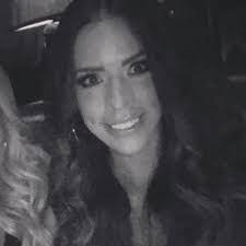 Lindsay Crow's Instagram, Twitter & Facebook