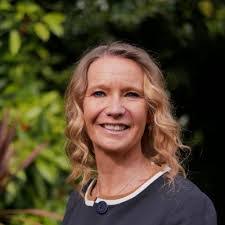 Olwen Jones's Instagram, Twitter & Facebook