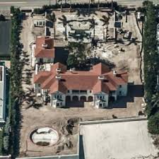 Robert kraft is the chairman and chief executive officer of the kraft group, a diversified holding company with assets in paper and packaging, sports and entertainment, real estate development and. Robert Kraft S House In Palm Beach Fl 4 Virtual Globetrotting