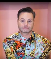 Als presentator is fred van leer onder meer bekend van your personal shopper, shopping queens vips en spuiten en slikken. Fred Van Leer Wikidata