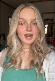 Isabella Richards's Instagram, Twitter & Facebook