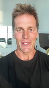 Holly Eaves (@HollusEavus)