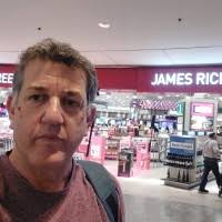 100+ "Közer" profiles