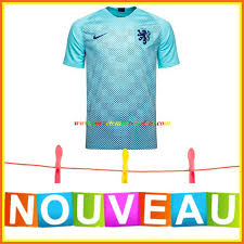 Elle montre toutes les informations personnelles telles que l'âge, la. Les Plus Beau Maillot De Foot Pays Bas Exterieur Uefa Euro 2020 Qualificatif Mens Graphic Tshirt Mens Tshirts Mens Graphic