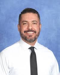 Robert Caravello's Instagram, Twitter & Facebook