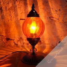 En suède, les hivers sont longs et sombres, ce. Lampe De Chevet Orange Akaia Lampe De Chevet Lampe Lumieres Ampoule