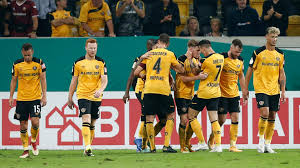 Dynamo dresden gewann gegen den hamburger sv mit 4:0. F03qn69agcq7um