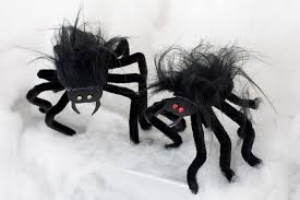 Spinnen Aus Pfeiffenreiniger Basteln Spinne Halloween Bastelideen Basteln