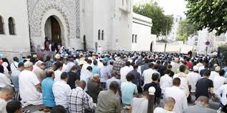 Maybe you would like to learn more about one of these? Ramadan Les Musulmans De France Unis Pour Feter L Aid El Fitr Le Point