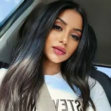 Victoria Stewart: Screenwriter, hair stylist a…