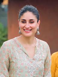 Pin By Gdeep Gill On Kareena In 2020 Kareena Kapoor Khan Kareena Kapoor Kareena Kapoor Pics