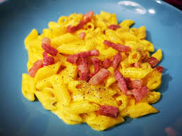 Check spelling or type a new query. Mezze Penne Alla Crema Di Stracchino E Zafferano Con Dadolata Di Pancetta Semplicemente In Tavola