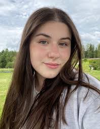 Hi moms!! 💖 Good afternoon! My name is Yovanna, I'm 34 years old and I'm  looking for a job as a babysitter. Ideally, I'm looking for a full-time  position with a family,