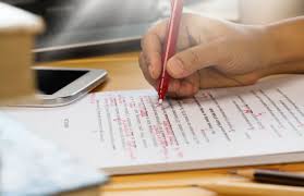 Application essays are not the place to brag. The Admission Essay That Got It S Writer Into 5 Ivy League S Crimson Education Us
