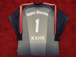 Classic Vintage Bayern Munich Bayern Munchen Goalkeeper Home Shirt Jersey Maglia Trikot Maillot Oliver Kahn 1 Original Name Set In 2020 Classic Football Shirts Vintage Football Shirts Football Shirts