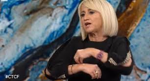 Ma i nostri centomila franchi bastarono, come gia ho detto, quasi per un mese, cosa di cui sinceramente mi meravigliai; Che Tempo Che Fa Littizzetto Su Tutte Le Furie Contro Fazio Video