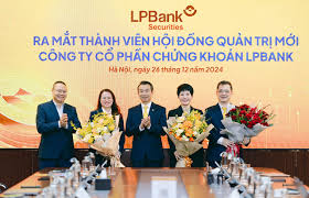 Biến động nhân sự cấp cao tại Chứng khoán LPBank