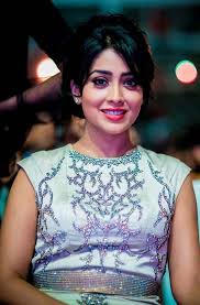 Shriya Saran Diet Plan Celebrity Sizes