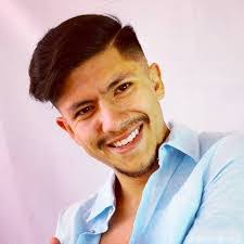 Elliott Ruiz's Instagram, Twitter & Facebook