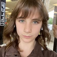 Stephanie Honea's Instagram, Twitter & Facebook