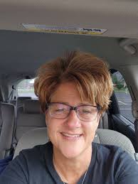 Traci Foss's Instagram, Twitter & Facebook