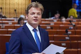 Pieter omtzigt bij op1 over het rapport ongekend onrecht. Pieter Omtzigt Calls For An End To The Persecution Of Uk Oil Industry Whistle Blower Jonathan Taylor