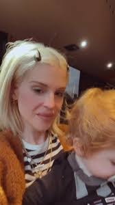 Kelli Olsen's Instagram, Twitter & Facebook