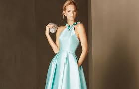 L'eleganza degli abiti da sposa di nicole milano incontra l'animo delle spose più moderne che sognano un abito da sposa corto e di ultima tendenza!. Abiti Da Cerimonia Pronovias Collezione 2017