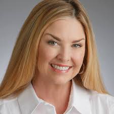 What is causing milkweed leaves to turn yellow and develop spots?