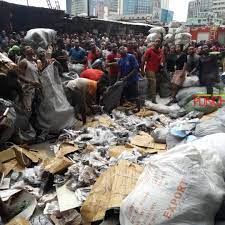 Hey guys today i visited the biggest market in lagos nigeria popularly known as balogun market. Fire Guts Section Of Popular Balogun Market In Lagos Bellanaija